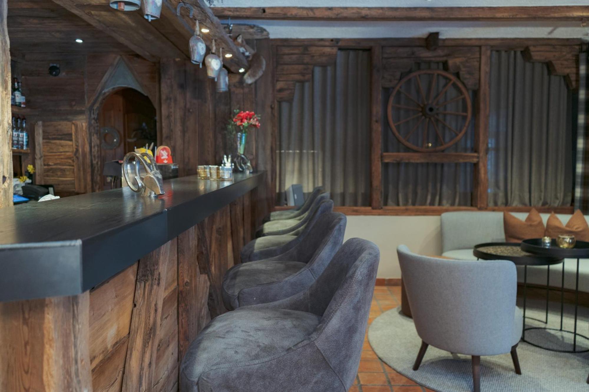 Jaegerhof Serviced Apartements Zermatt Exterior photo