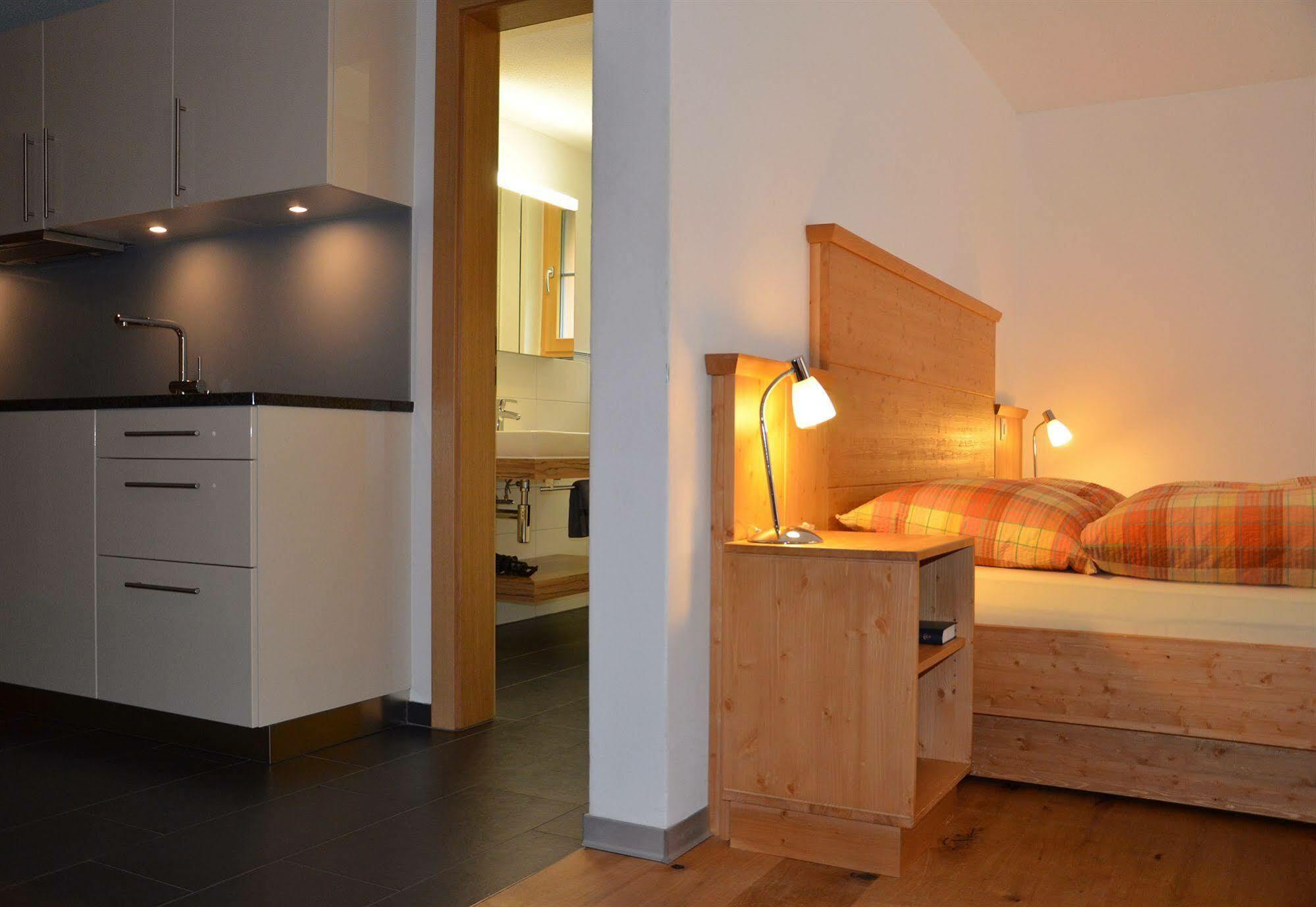 Jaegerhof Serviced Apartements Zermatt Exterior photo